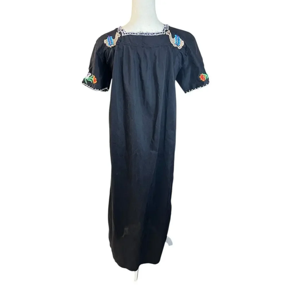 Vintage Hispanic maxi dress black Peru traditional embroidered cotton